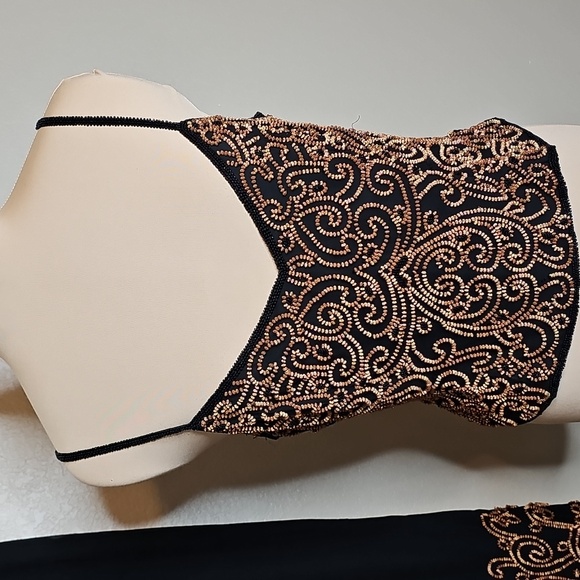 Cache Black and Gold Beaded Pants and Top Set- Silk! - Picture 2 of 14